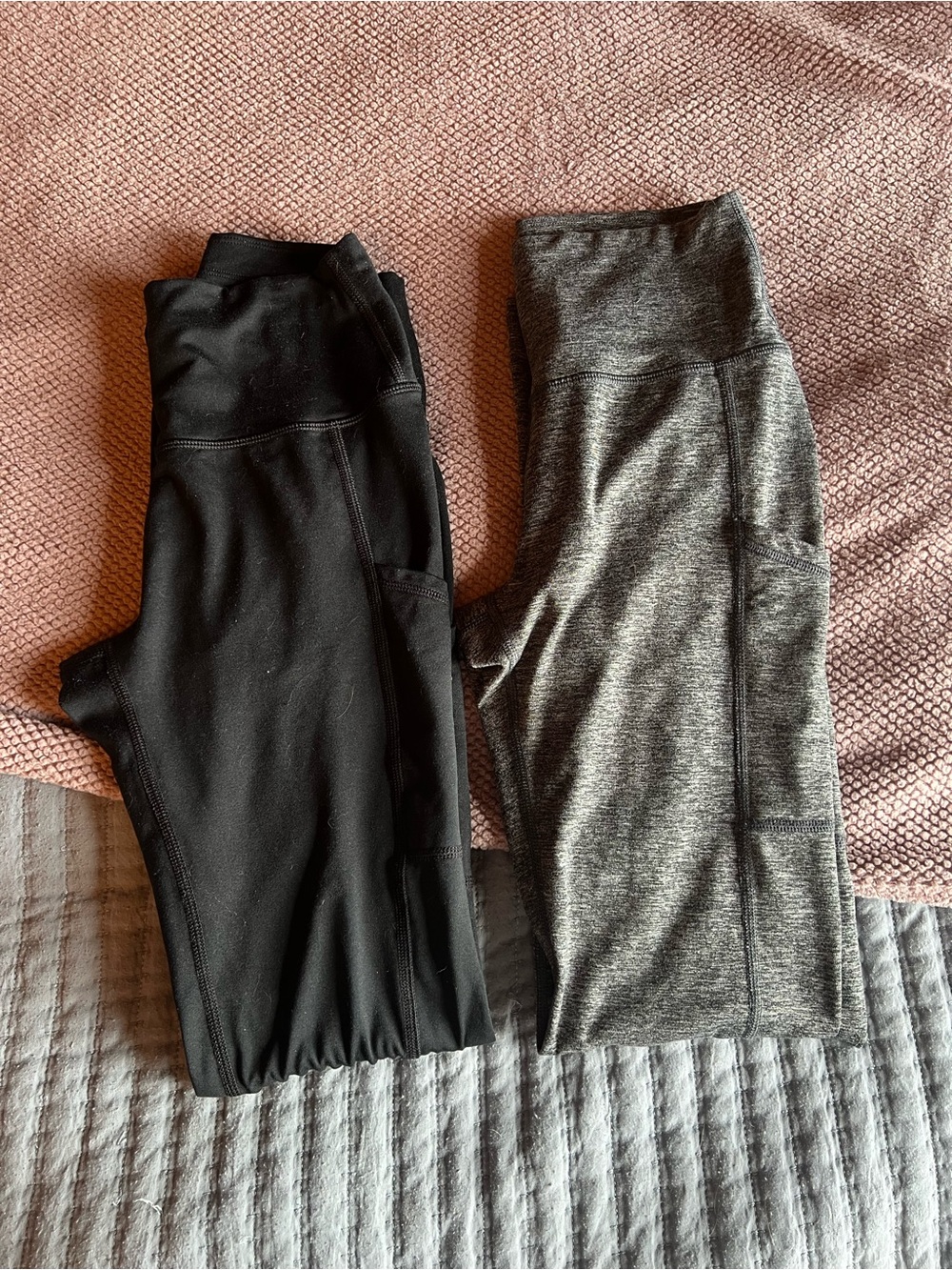 Aerie High-Rise Leggings in Black and Heather Gray